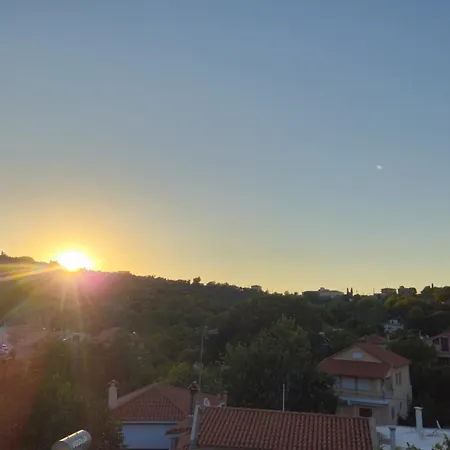 σπίτι με θέα στην Apartment Kymi