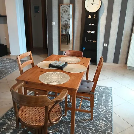 ησυχο και ανετο Apartamento Lamía